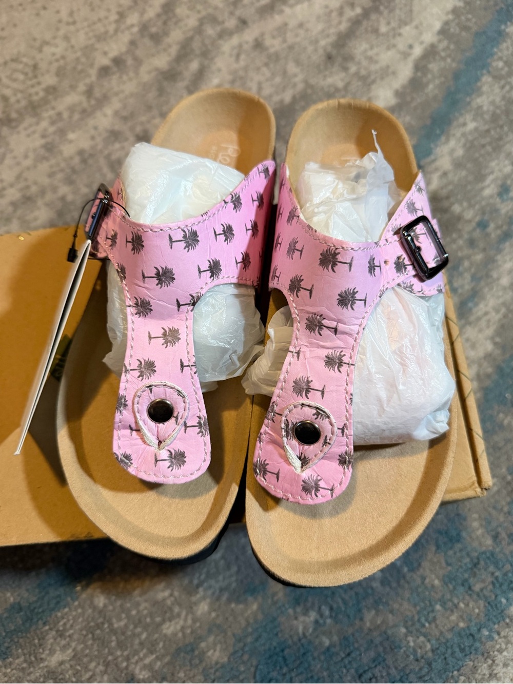 Women’s Re-Sole Color Palms Toe-Post Sandals Size 37 (6.5-7)